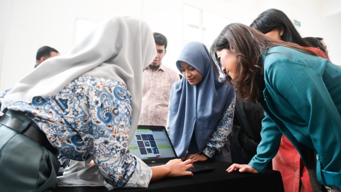 Bonus Demografi Tinggal Angka, Ruang Anak Muda Menyempit di Kursi Kekuasaan
